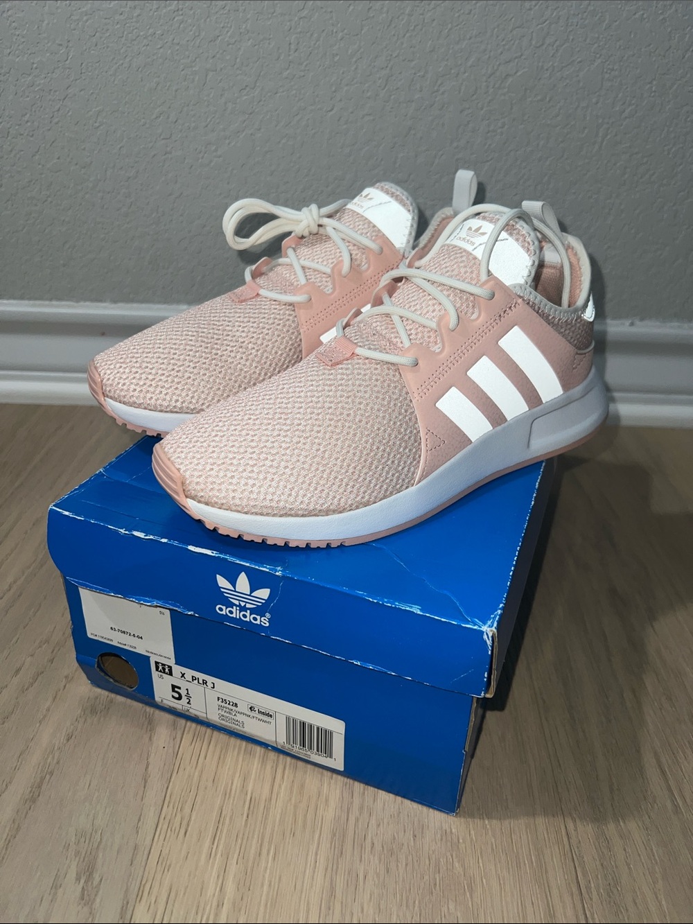 adidas Blush Pink and White Women's Casual Trainers